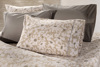 Guy Laroche Set me 2 sentonia mona 170X265 kai 1 maxilarothiki MARTIN ALMOND FLANNEL 