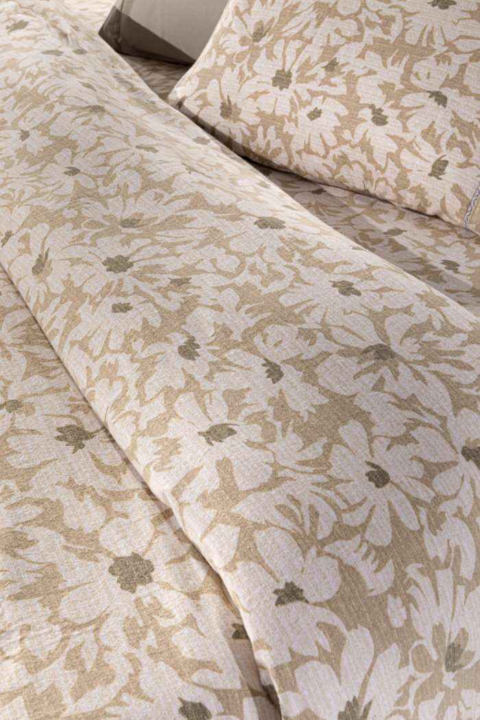 Guy Laroche Set me 2 sentonia mona 170X265 kai 1 maxilarothiki MARTIN ALMOND FLANNEL 