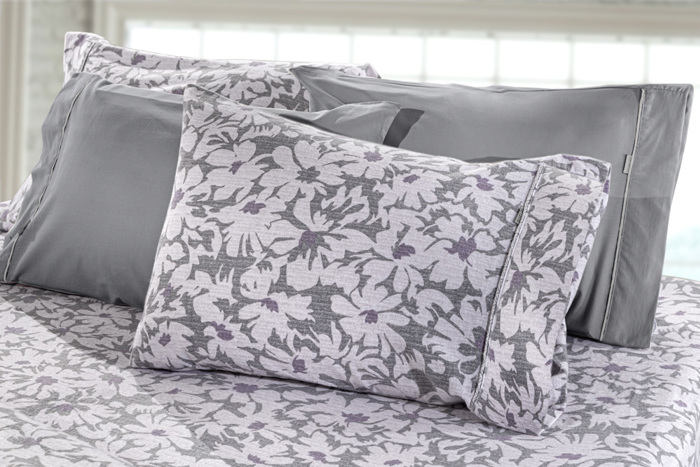 Guy Laroche Set me 2 mona sentonia 170X265 kai 1 maxilarothiki MARTIN GREY FLANNEL 