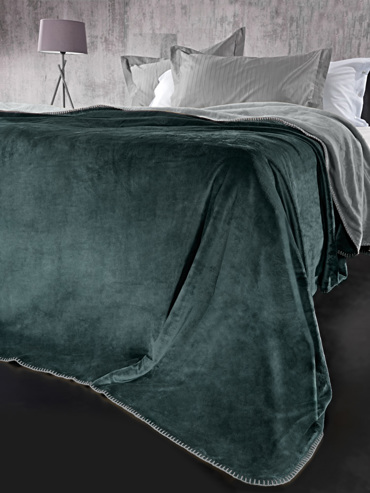 Guy Laroche Κουβερτa VELVET Emerald 2 οψεων 160x220 με δώρο μαξιλαράκι διακοσμητικό 1113086221010
