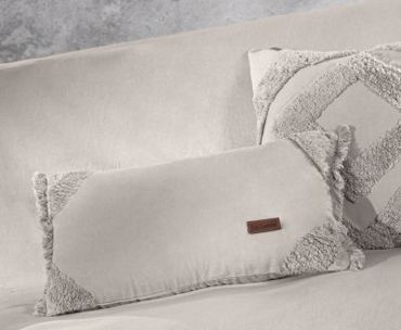 Guy Laroche Μαξιλαράκι διακοσμητικό HIDI Natural 30Χ45EK 1116091121005