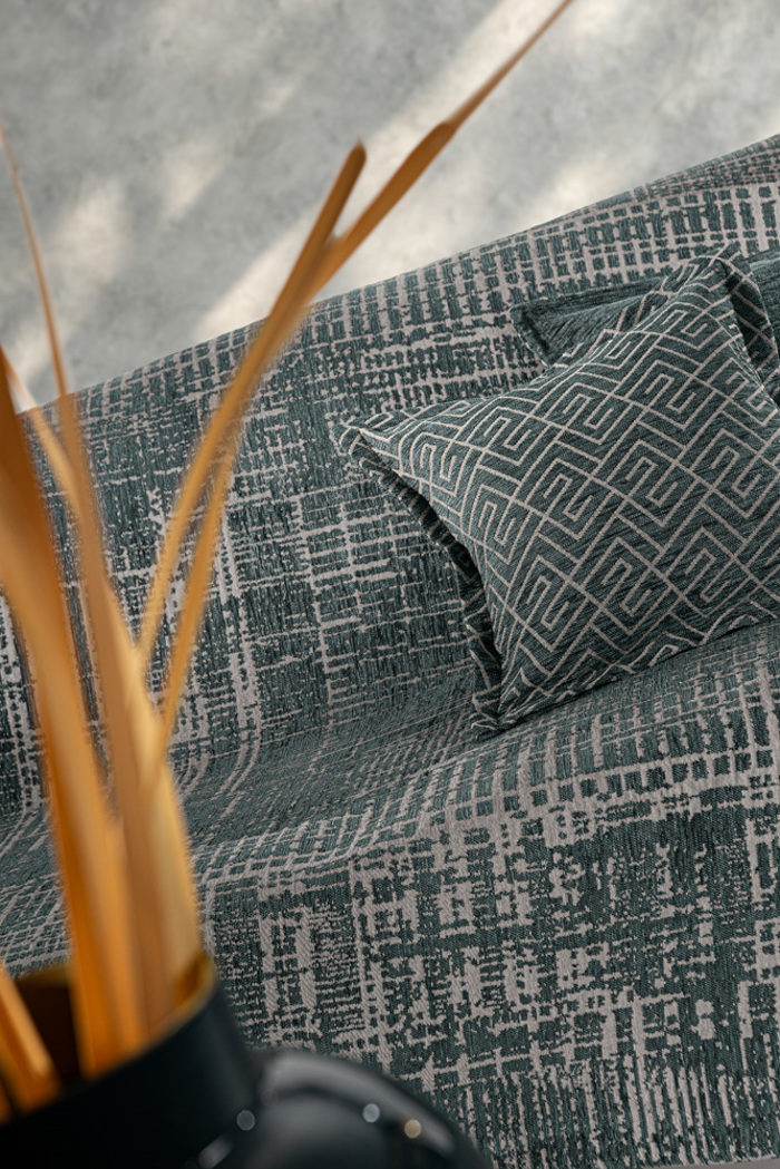 Guy Laroche Rixtari Poluthronas Melbourne Petrol 180x150cm
