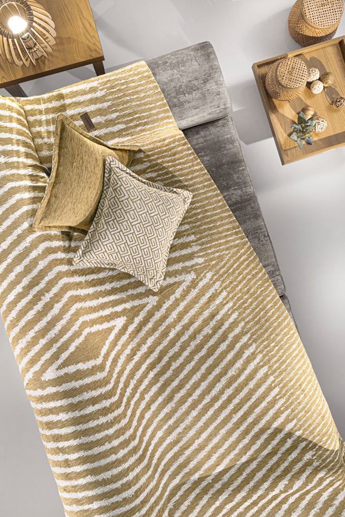 Guy Laroche Rixtari Dithesiou Kanape Norton Golden 180x250cm